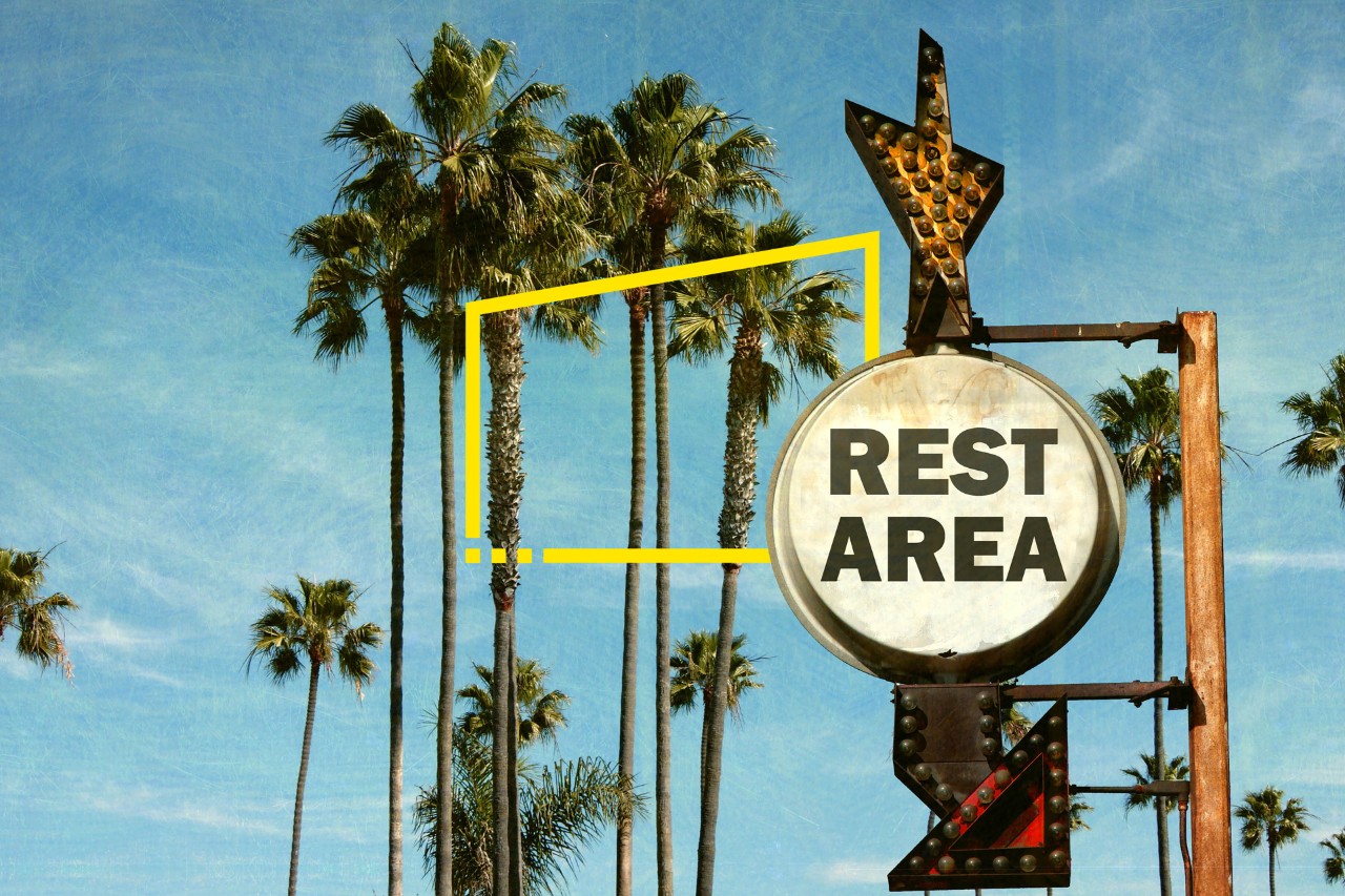 ey-aged-rest-area-sign-static.jpg.rendition.3840.2560